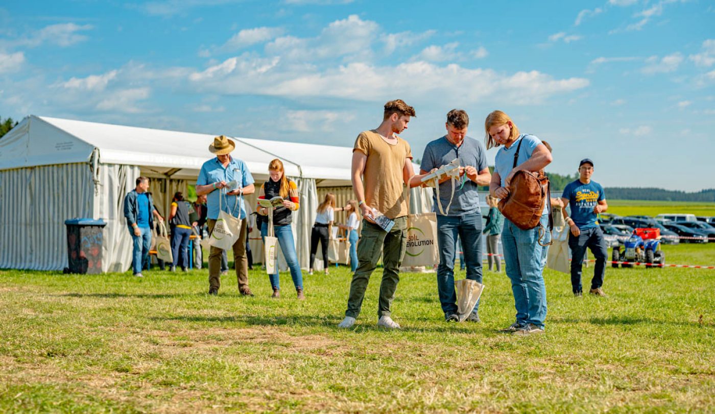 Soil Evolution – Fachveranstaltung der konservierenden Landwirtschaft für Bodenfruchtbarkeit und Bodenaufbau